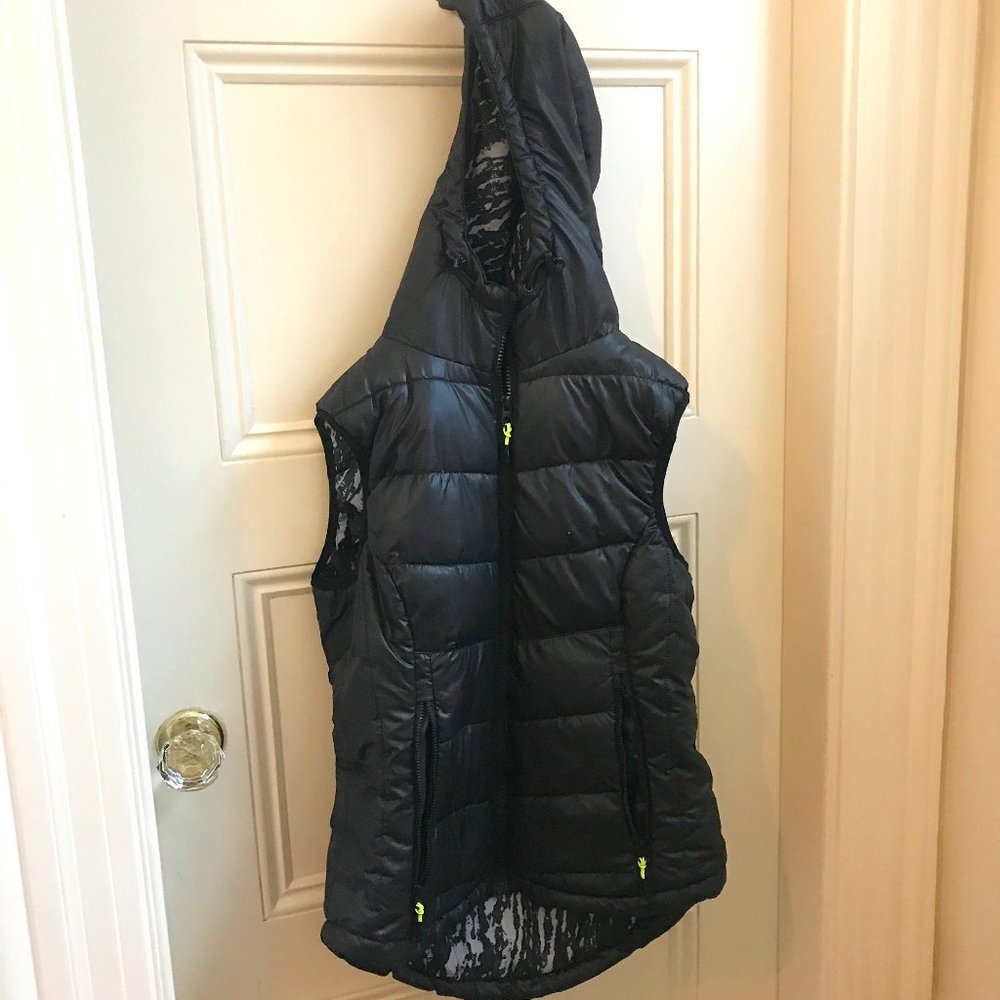H and M Black Puffer Vest
